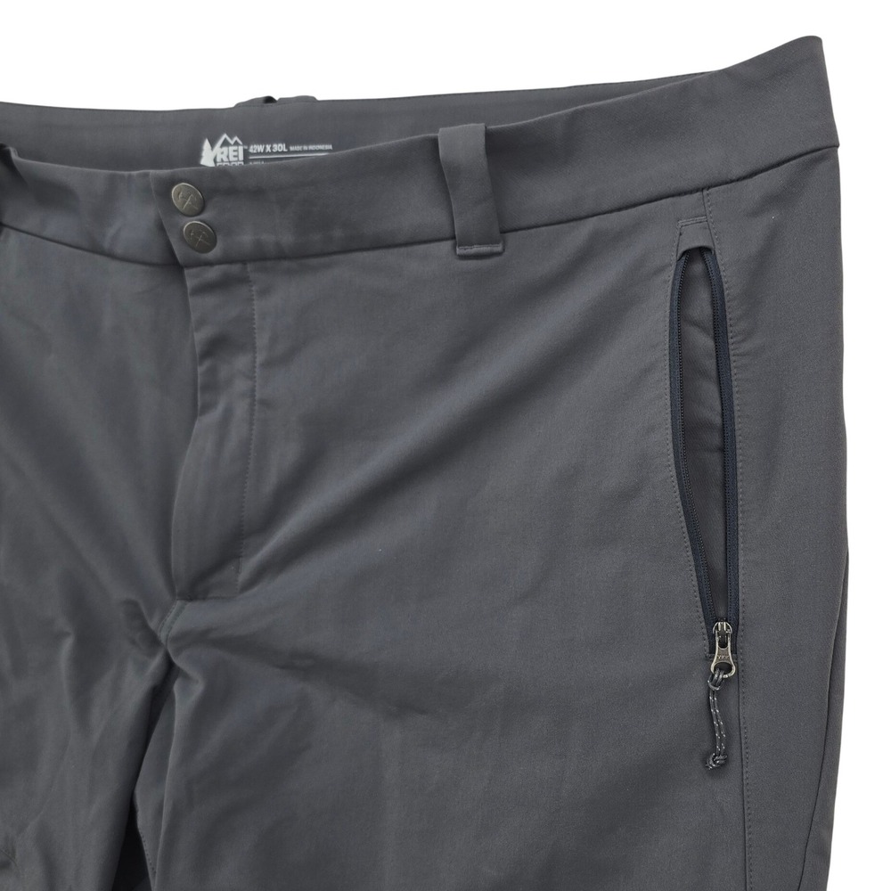 REI Co-op Activator V2 Soft-Shell Pants Mens 42x30‎ Gray Hiking Trekking Stretch - Picture 4 of 9